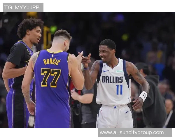 东契奇称与欧文默契最佳季前赛磨合助力球队表现提升