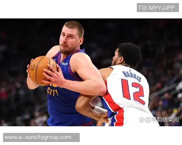 约基奇上半场表现抢眼砍下21分5篮板4助攻助球队苦苦支撑 约基奇上半场表现抢眼砍下21分5篮板4助攻助球队苦苦支撑